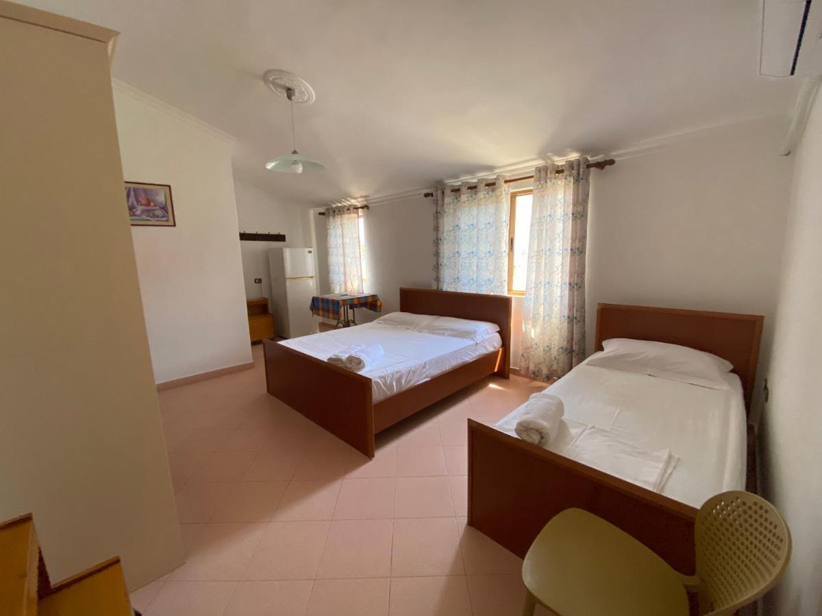 Guest House Lionel Драч Екстериор снимка