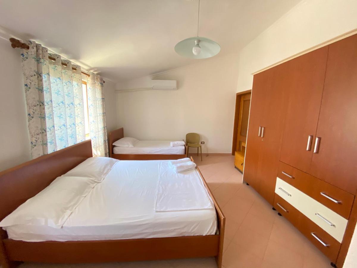Guest House Lionel Драч Екстериор снимка