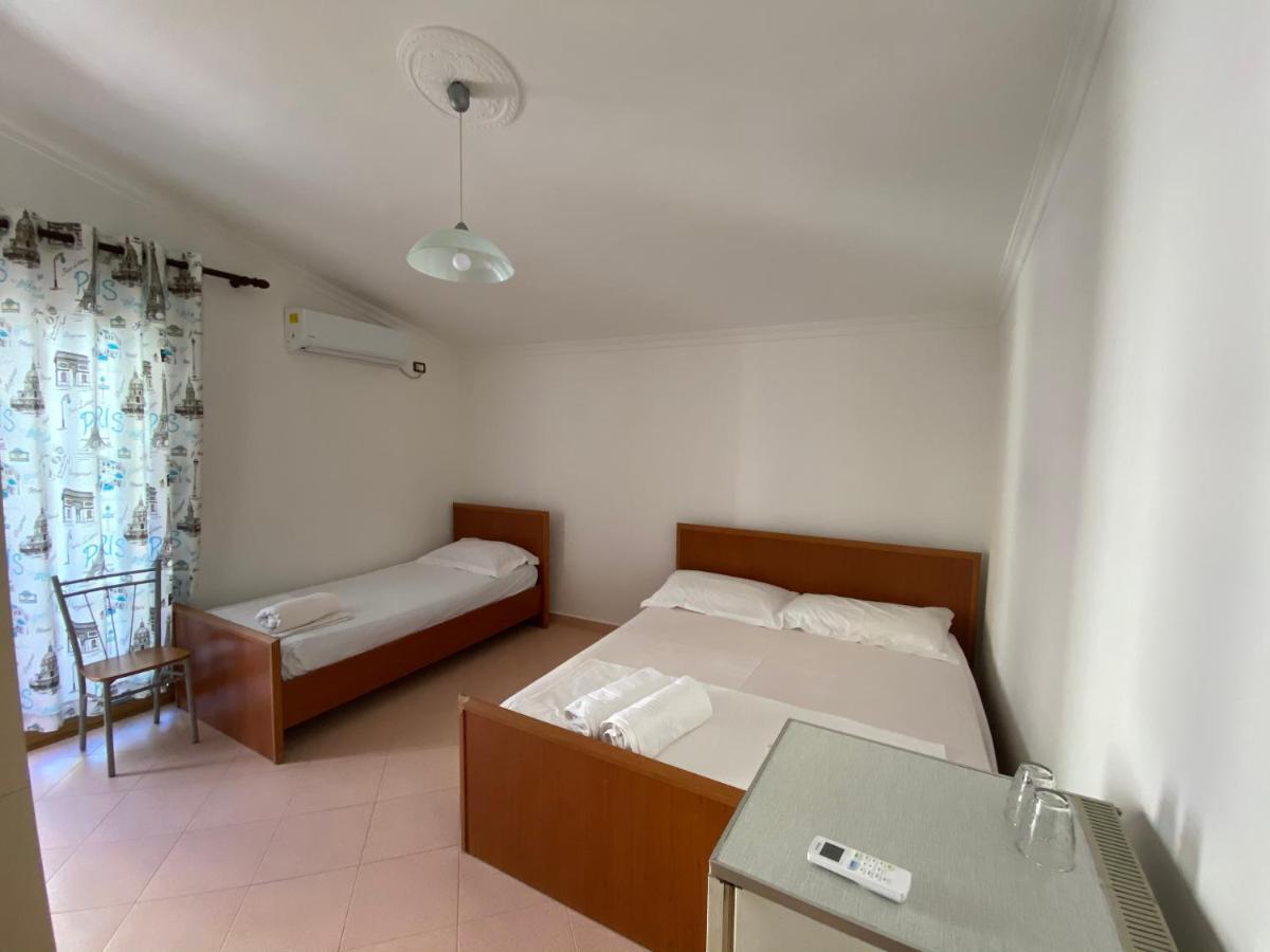 Guest House Lionel Драч Екстериор снимка