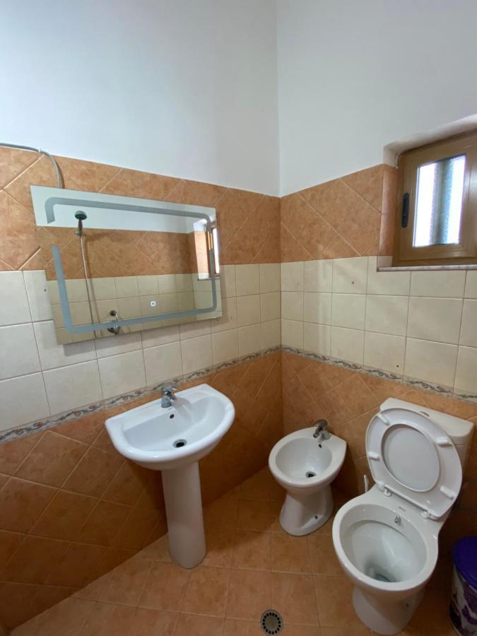 Guest House Lionel Драч Екстериор снимка