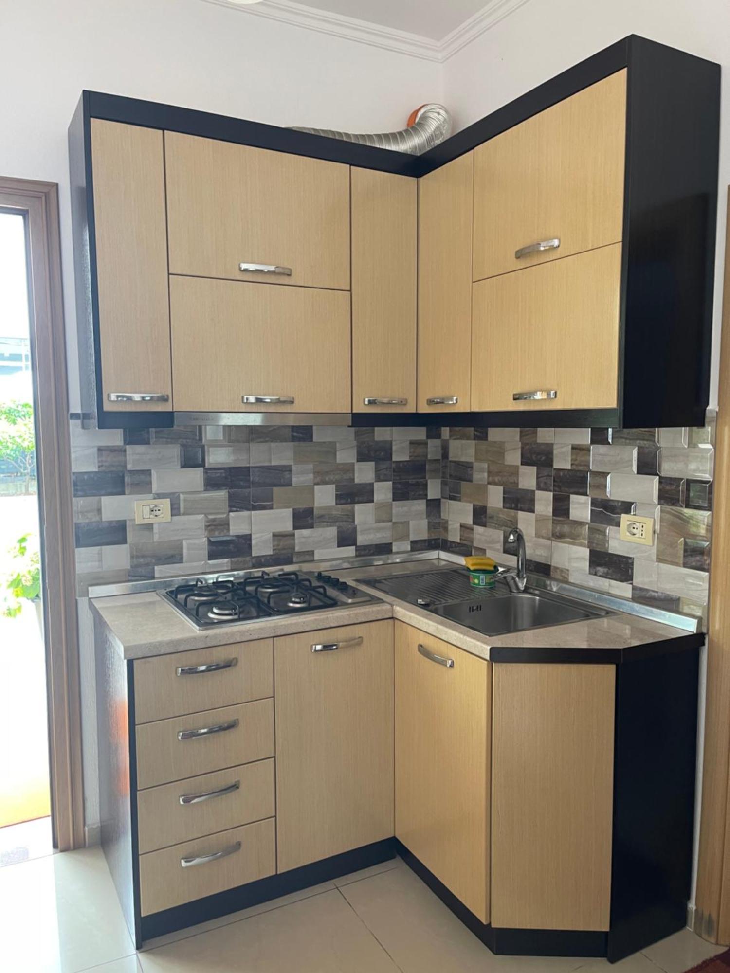 Guest House Lionel Драч Екстериор снимка